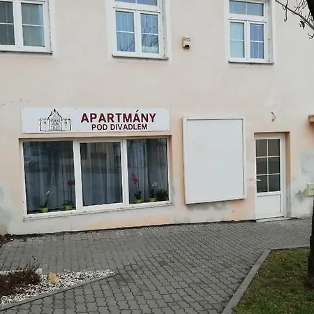 Apartmany Pod Divadlem Znojmo Extérieur photo