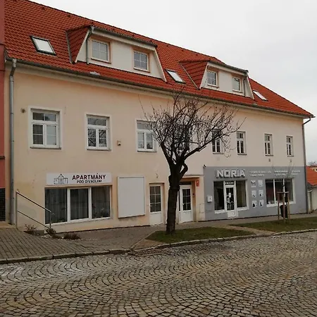 Apartmany Pod Divadlem Znojmo Extérieur photo