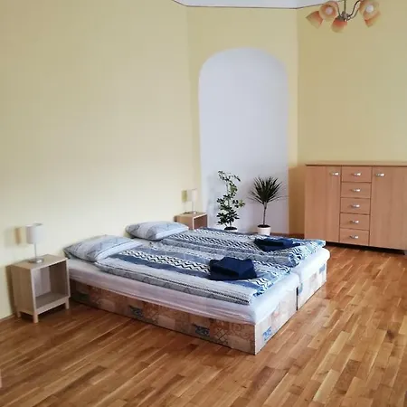 Apartmany Pod Divadlem Znojmo Extérieur photo